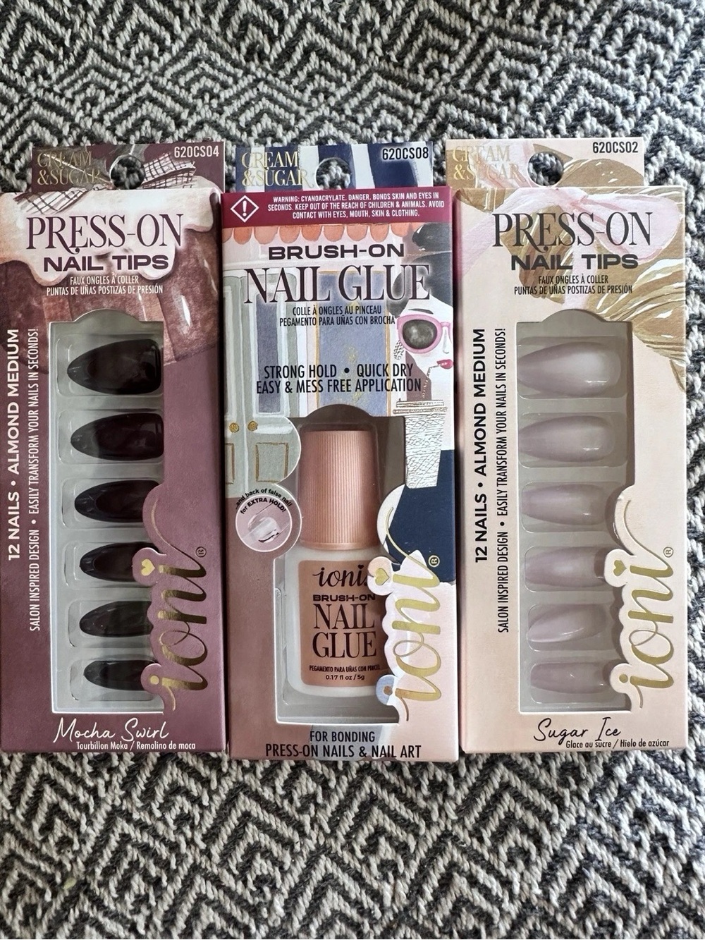 NEW FOR FALL!! ioni Cream & Sugar Press-On Nail Set - Mocha Swirl & Sugar Ice